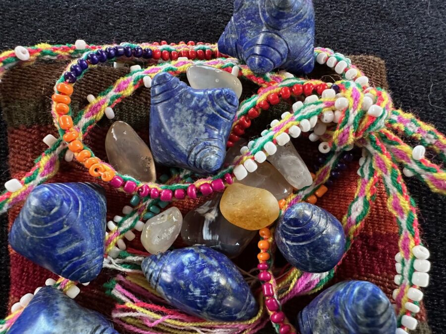 Lapis Chumpi Family, Zip Bag, Beaded Tie, Agates - Image 4