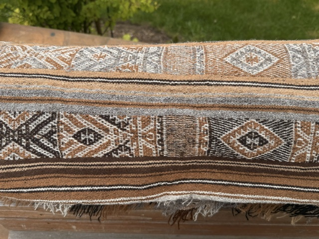 Wake's Vintage -Pick of the Litter Poncho - Image 3